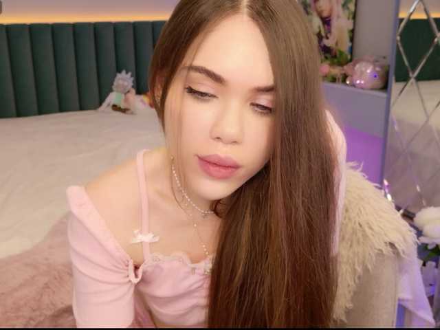 MimiForce's BongaCams show and profile