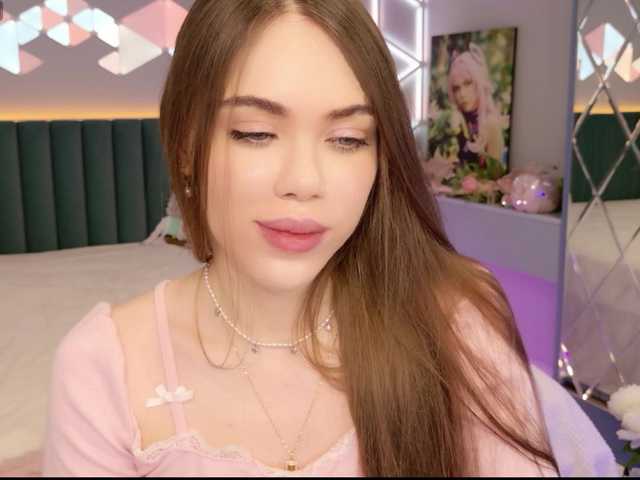 MimiForce's BongaCams show and profile