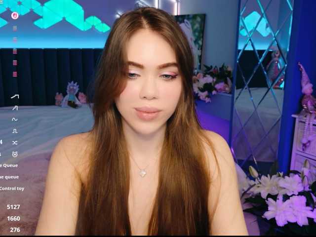 MimiFors, live now on BongaCams