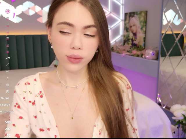 MimiForce's BongaCams show and profile