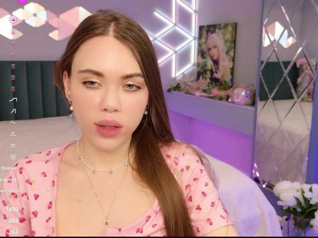 MimiForce's BongaCams show and profile