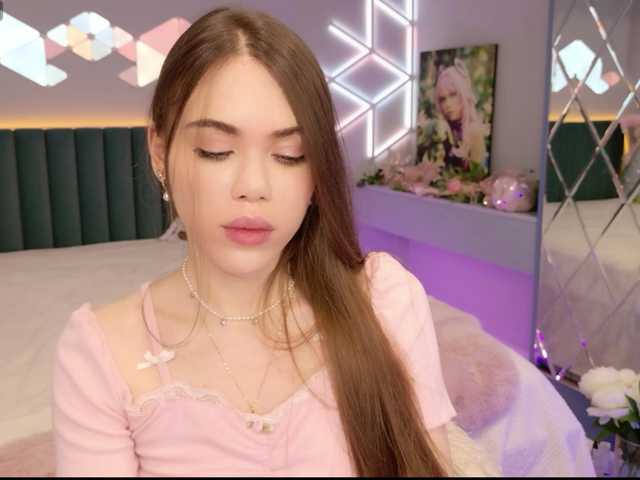 MimiForce's BongaCams show and profile