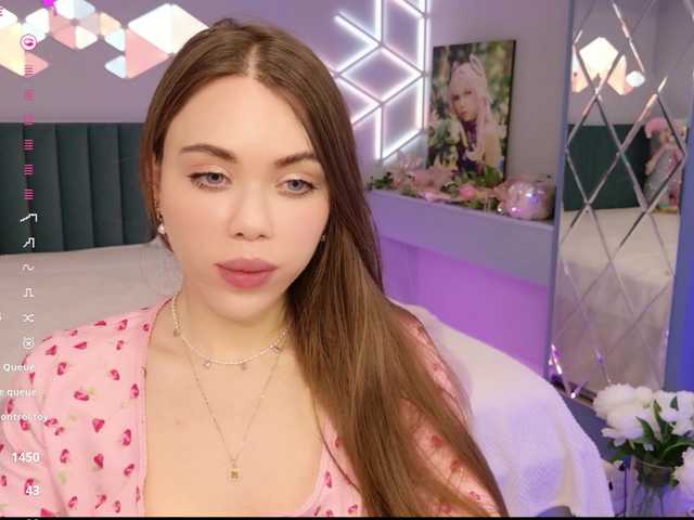 MimiForce's BongaCams show and profile