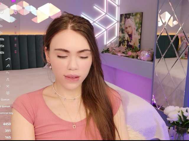 MimiForce's BongaCams show and profile