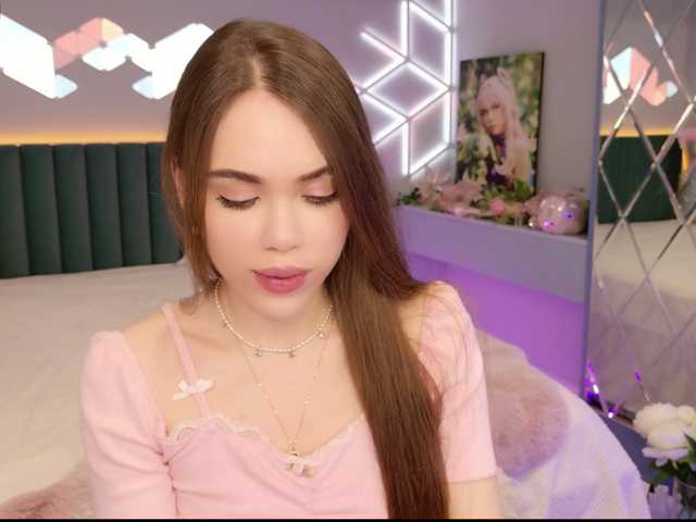 MimiForce's BongaCams show and profile