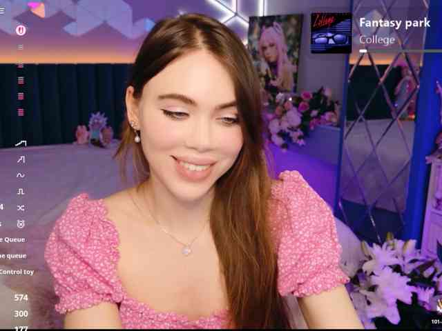 MimiFors live female cam on bongacams