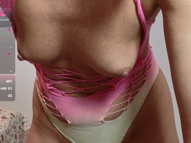 Roxanequinn live cam on BongaCams