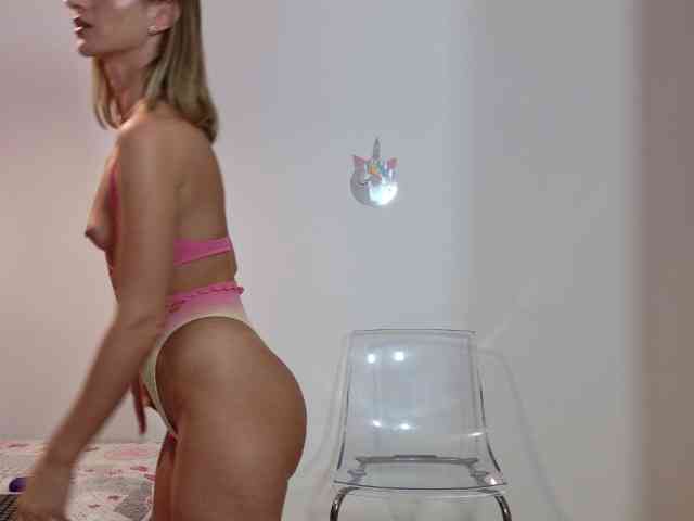 Roxanequinn webcam
