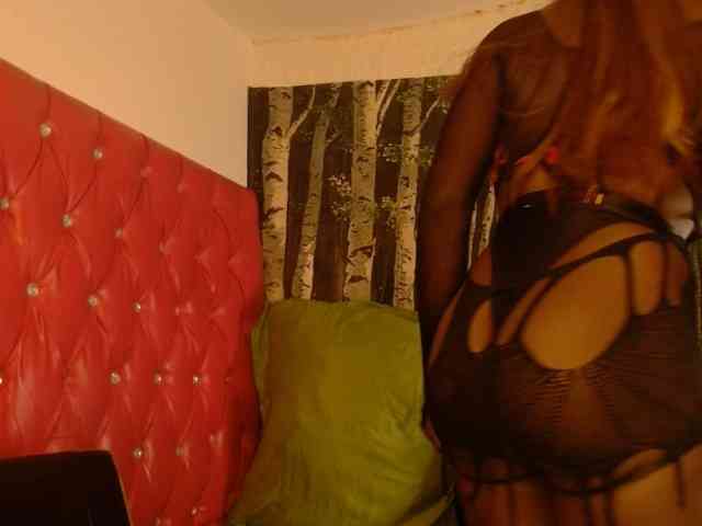 Lucile-Carrie Sex Cam Show