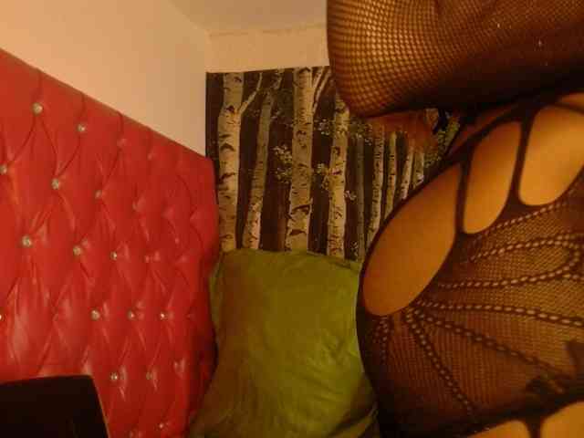 Lucile-Carrie Sex Cam Show