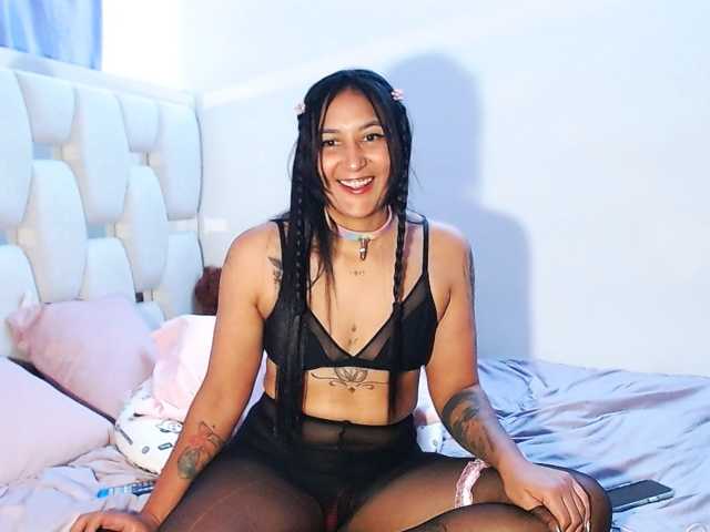 AllisonMiller live cam on BongaCams
