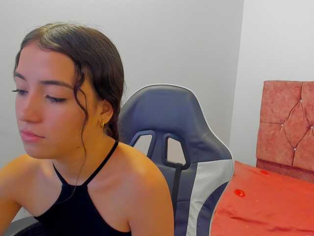 scarleth18 live cam on BongaCams