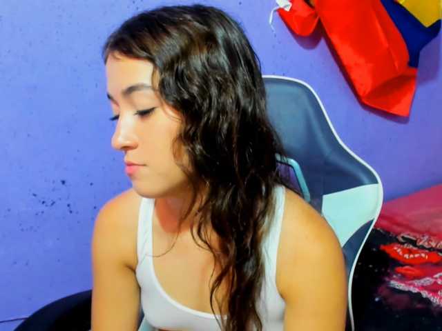 scarleth18 live cam on BongaCams