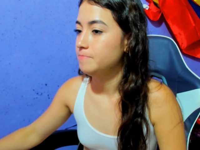 scarleth18 live cam on BongaCams