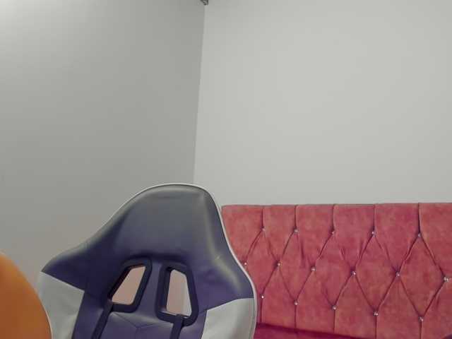 scarleth18 live cam on BongaCams