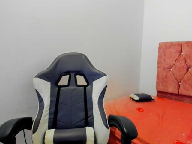 scarleth18 live cam on BongaCams