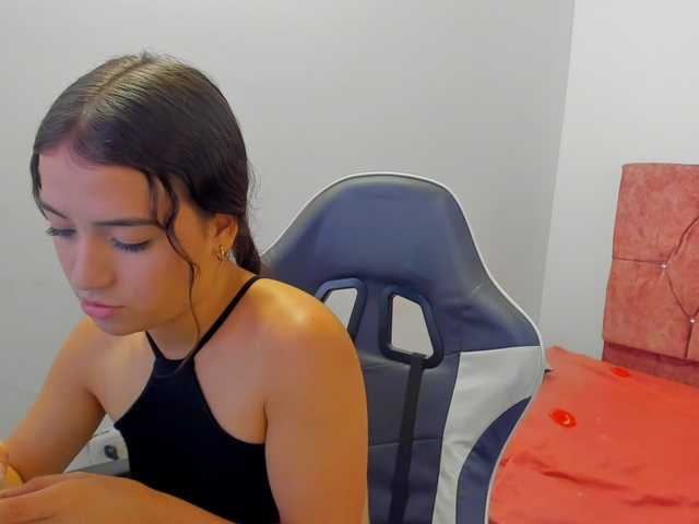 scarleth18 live cam on BongaCams
