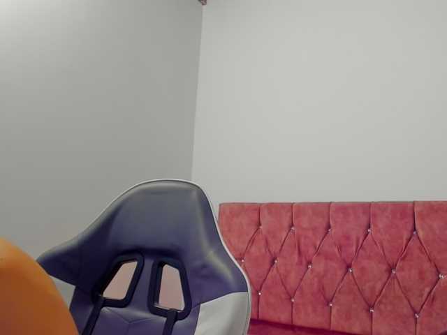 scarleth18 live cam on BongaCams