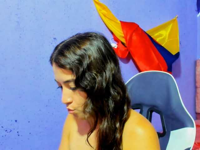 scarleth18 live cam on BongaCams