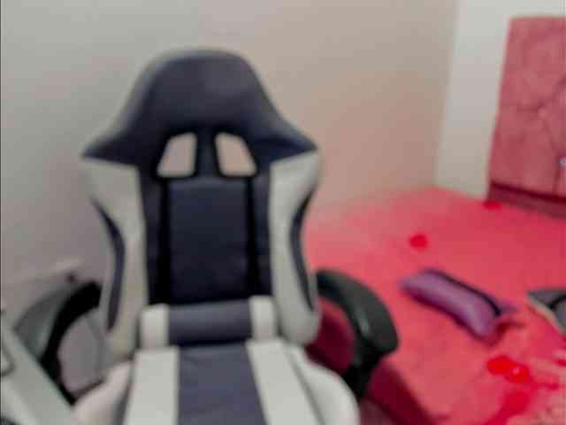 scarleth18 Live Webcam on BongaCams