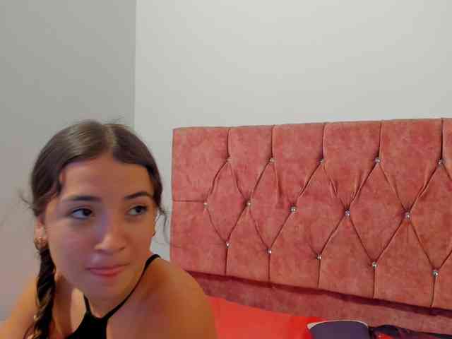 scarleth18 Live Webcam on BongaCams