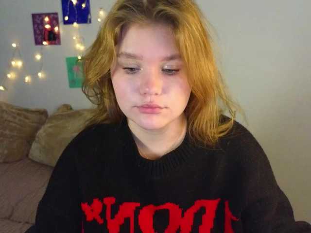 Lasey's BongaCams show and profile