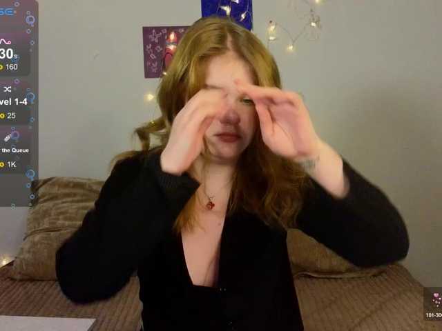 Lasey's BongaCams show and profile