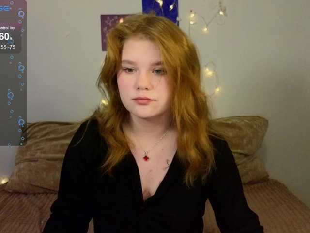 Lasey's BongaCams show and profile