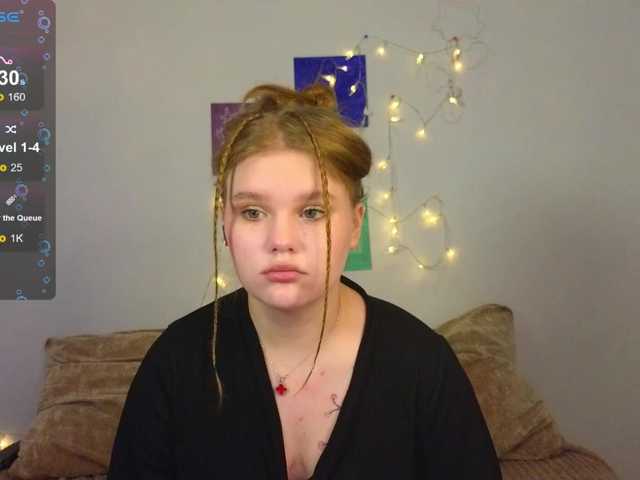 Lasey's BongaCams show and profile