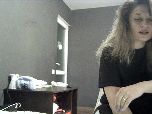lionessmom webcam