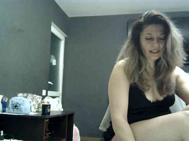 lionessmom webcam