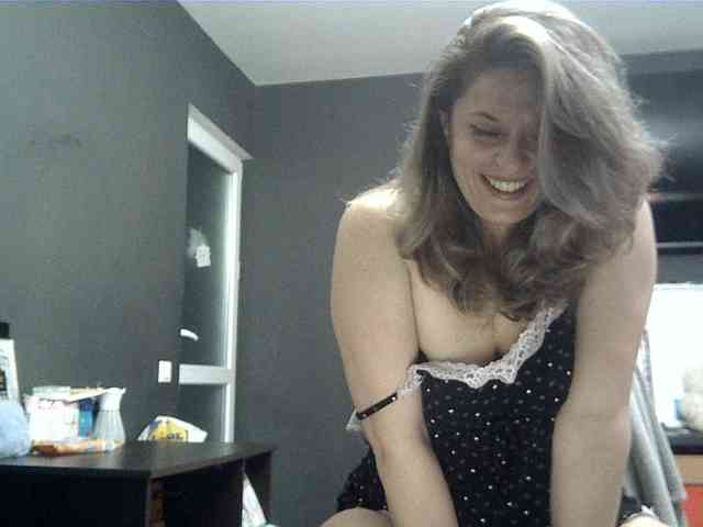 lionessmom webcam
