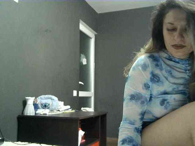 lionessmom webcam