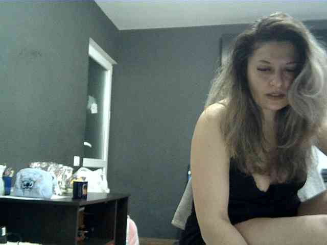 lionessmom webcam