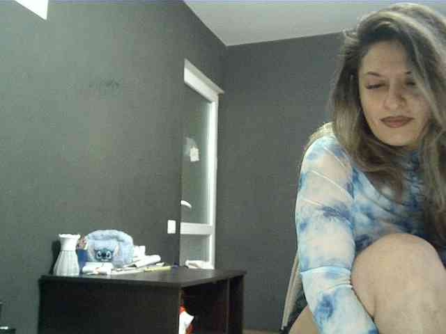 lionessmom webcam