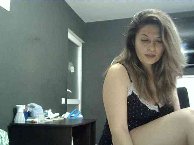 lionessmom webcam