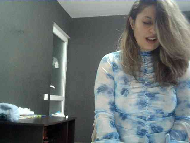 lionessmom webcam