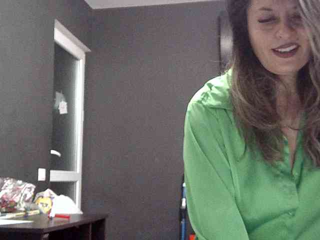 lionessmom webcam