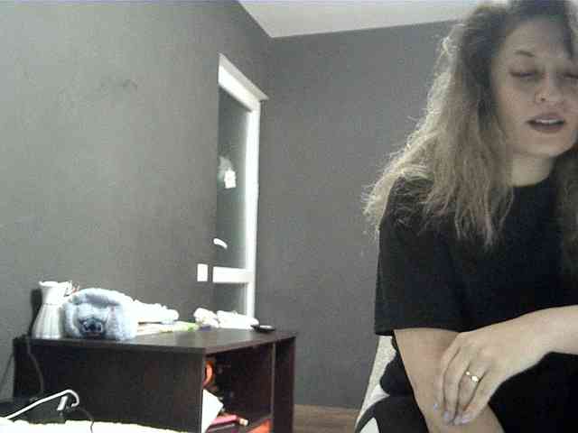 lionessmom webcam