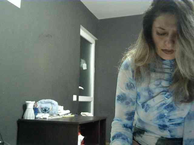 lionessmom webcam