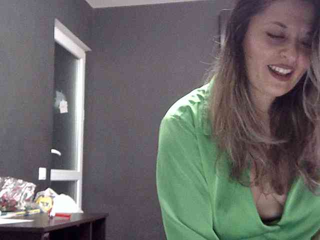 lionessmom webcam