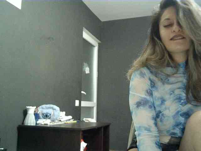 lionessmom webcam