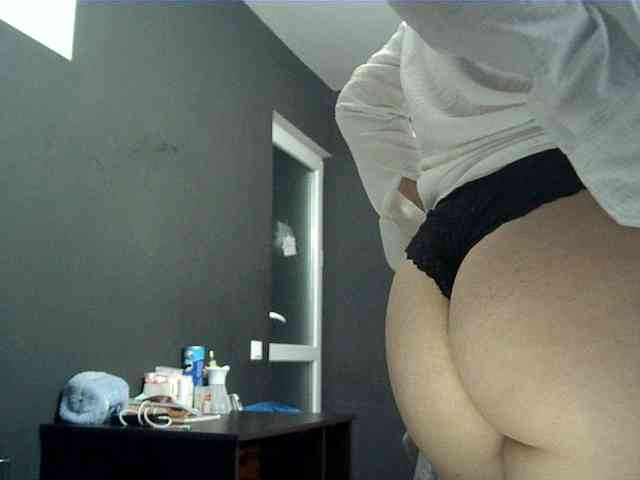 lionessmom webcam