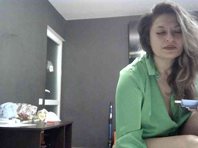 lionessmom webcam