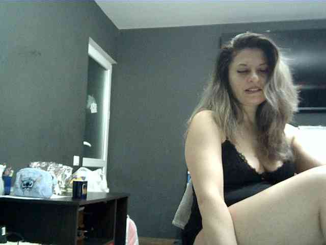 lionessmom webcam
