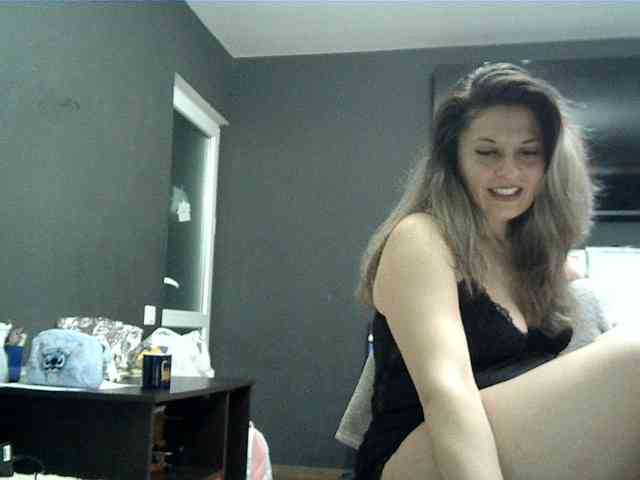 lionessmom webcam