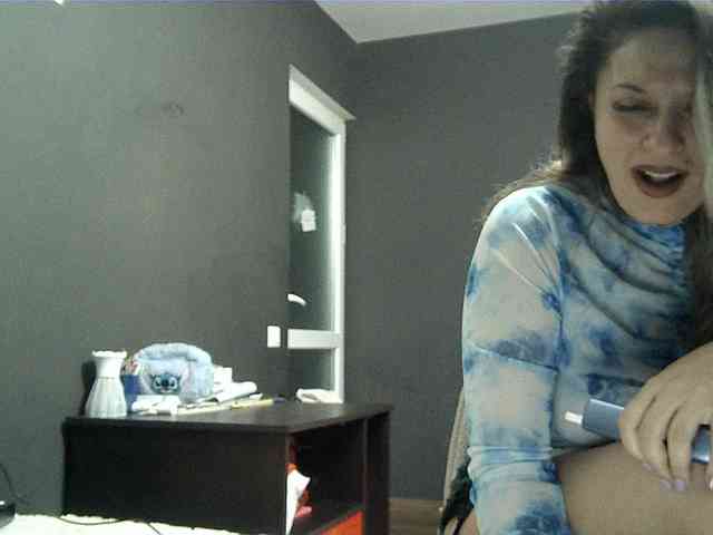 lionessmom webcam