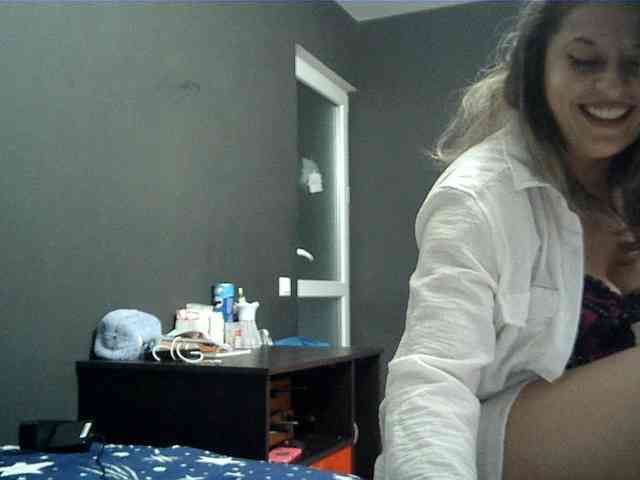 lionessmom webcam