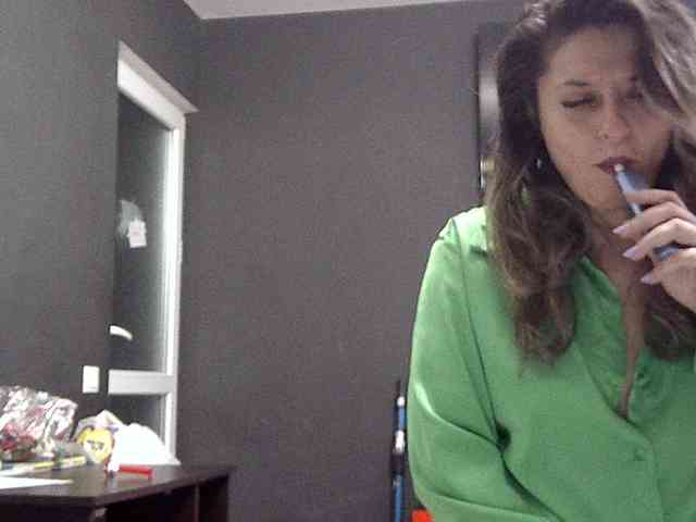 lionessmom webcam