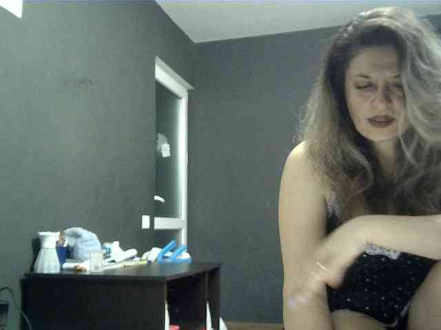lionessmom webcam